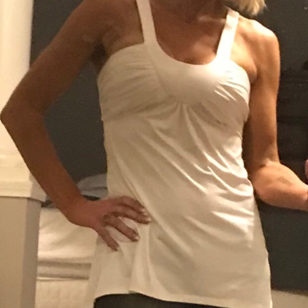 Cache’ top! Like new!!